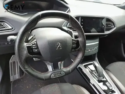Photo 12 Peugeot 308  PureTech 130ch S&S EAT8