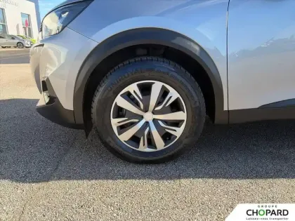 Photo 21 Peugeot 2008  PureTech 100 S&S BVM6