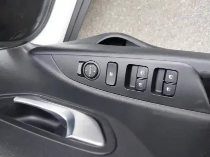 Photo 16 Kia Stonic  1.0 T-GDi 100 ch DCT7