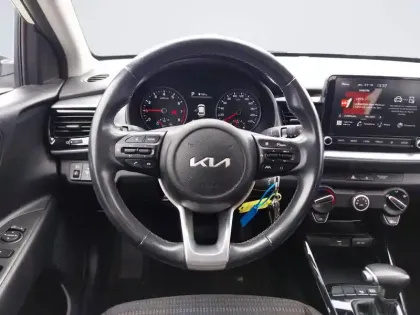 Photo 11 Kia Stonic  1.0 T-GDi 100 ch DCT7