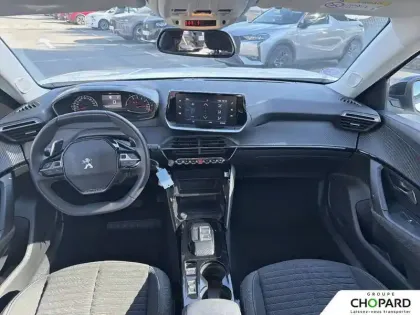 Photo 14 Peugeot 2008  PureTech 100 S&S BVM6