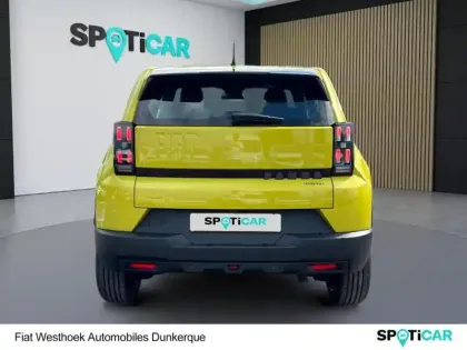 Photo 18 Fiat Panda Grande  1.2 Hybrid Turbo 110ch Icône eDCT6