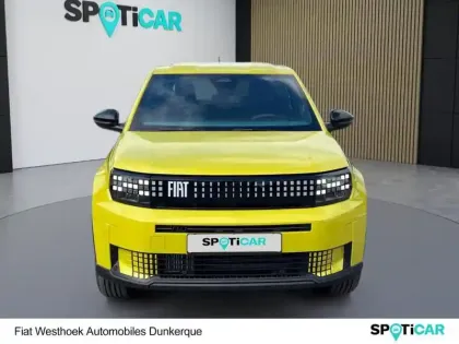 Photo 7 Fiat Panda Grande  1.2 Hybrid Turbo 110ch Icône eDCT6