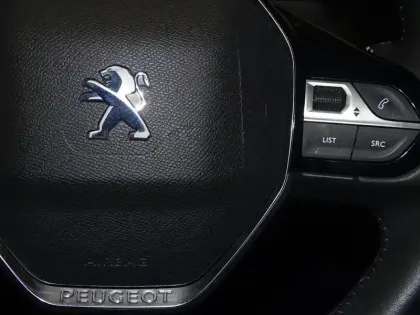 Photo 13 Peugeot 208  1.2 PureTech 100ch S&S Style