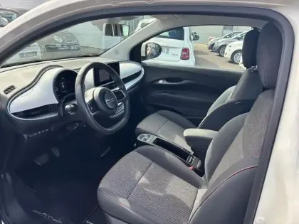 Photo 11 Fiat 500  e 95ch Icône BERLINE 23.8 KWH