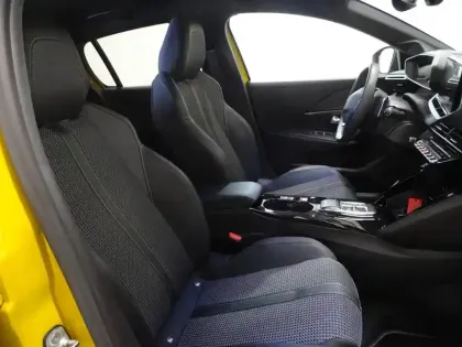 Photo 12 Peugeot 208  1.2 PureTech 130ch S&S GT EAT8