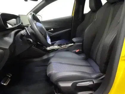 Photo 10 Peugeot 208  1.2 PureTech 130ch S&S GT EAT8