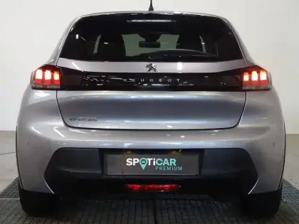 Photo 7 Peugeot 208  e- 136ch Style