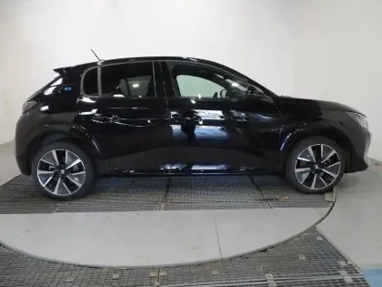 Photo 6 Peugeot 208  e- 136ch GT