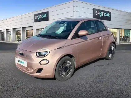 Photo 24 Fiat 500  e 95ch Icône MY22 Berline 23.8 kWh