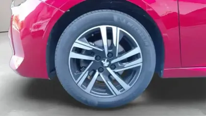 Photo 10 Peugeot 208  PureTech 100 S&S BVM6