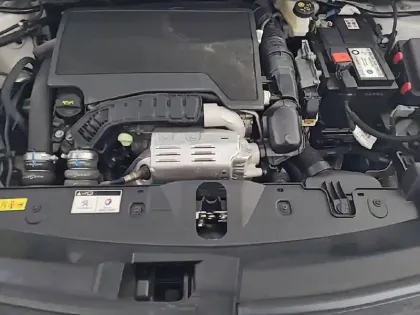 Photo 35 Peugeot 2008  PureTech 130 S&S EAT8