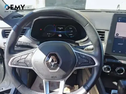 Photo 16 Renault Arkana  E-Tech hybride 145 - 22