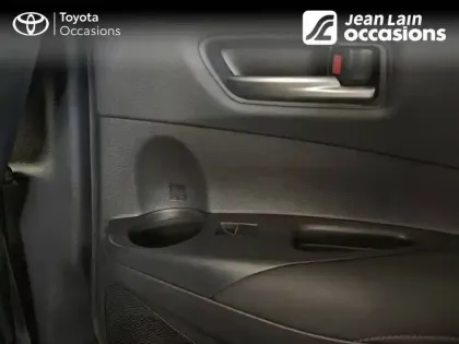 Photo 18 Toyota Corolla  Hybride 140ch