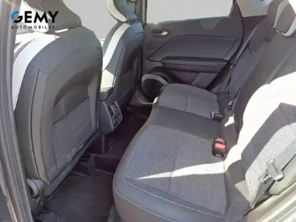 Photo 9 Renault Captur  E-Tech full hybrid 145