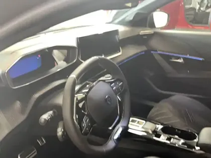 Photo 6 Peugeot 208  Electrique 156 ch 54 kWh