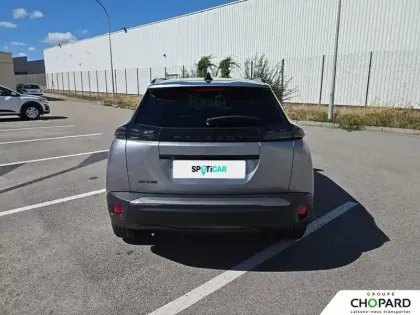 Photo 33 Peugeot 2008  PureTech 100 S&S BVM6