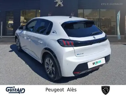 Photo 6 Peugeot 208  Electrique 50 kWh 136ch