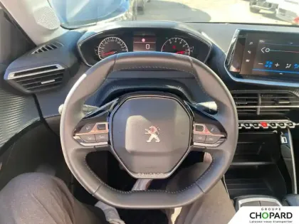 Photo 16 Peugeot 208  PureTech 100 S&S BVM6