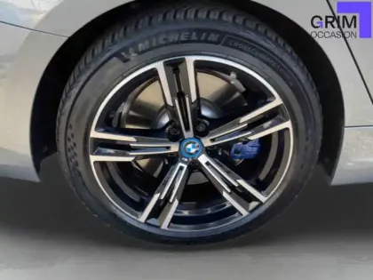 Photo 14 BMW Serie 3 Touring 330e xDrive 292 ch BVA8