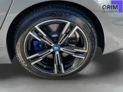 Photo 15 BMW Serie 3 Touring 330e xDrive 292 ch BVA8