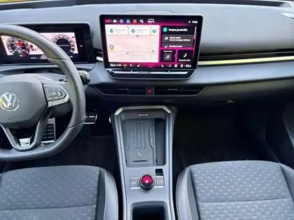 Photo 9 Volkswagen T-roc 1.5 eTSI Hybrid 150 ch DSG7 R-Line