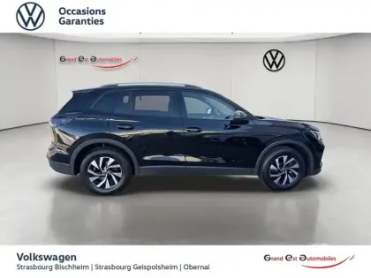 Photo 6 Volkswagen Tiguan  2.0 TDI 150ch VW Edition DSG7