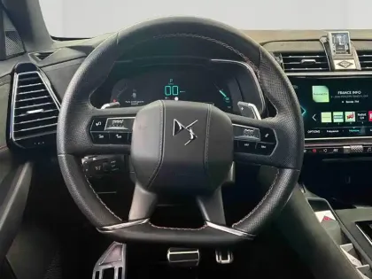 Photo 9 DS DS 7  E-TENSE 225ch Performance Line