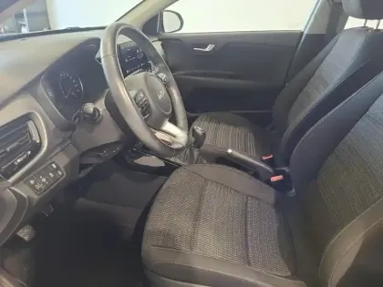 Photo 8 Kia Stonic  1.0 T-GDi 120ch MHEV Active Business iBVM6
