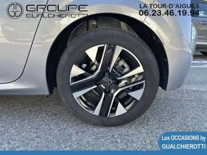 Photo 11 Peugeot 208  1.2 Hybrid 100ch Allure e-DCS6