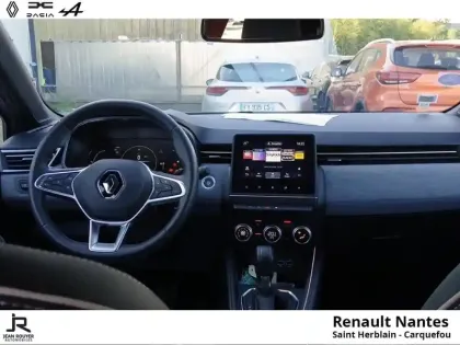 Photo 9 Renault Clio  1.6 E-Tech hybride 140ch Lutecia -21N