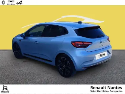 Photo 6 Renault Clio  1.6 E-Tech hybride 140ch Lutecia -21N