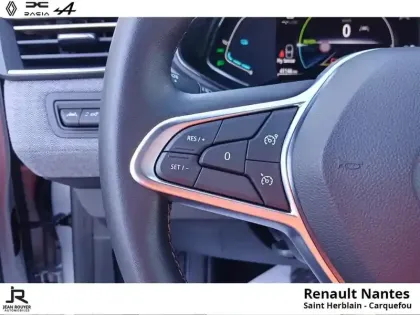 Photo 12 Renault Clio  1.6 E-Tech hybride 140ch Lutecia -21N