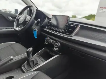 Photo 13 Kia Rio  1.0 T-GDI 120ch MHEV GT-Line iBVM6