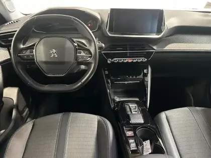 Photo 7 Peugeot 2008  e- 136ch Allure