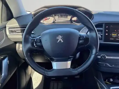 Photo 12 Peugeot 308  1.2 PureTech 130ch ?6.c S&S Allure
