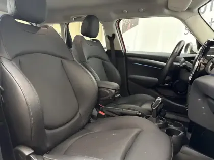 Photo 8 Mini Mini  5 Portes Cooper 136ch Edition Premium BVA7