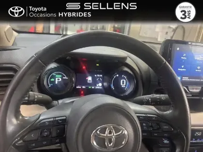 Photo 12 Toyota Yaris  116h Iconic 5p MY22