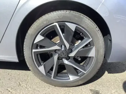 Photo 8 Peugeot 308 Hybrid 136 e-DCS6 Allure