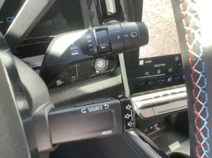 Photo 19 Renault Austral Nouveau full hybrid E-Tech 200 ch Esprit Alpine
