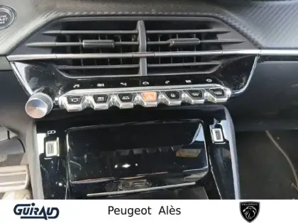 Photo 18 Peugeot 2008  PureTech 130 S&S EAT8