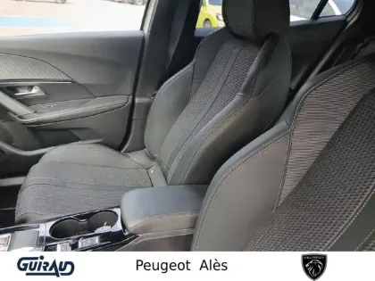 Photo 9 Peugeot 2008  PureTech 130 S&S EAT8