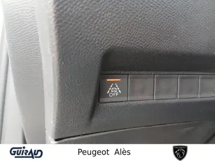 Photo 14 Peugeot 2008  PureTech 130 S&S EAT8