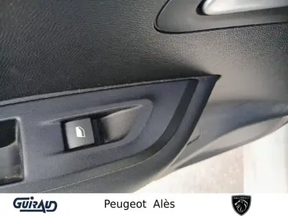 Photo 13 Peugeot 2008  PureTech 130 S&S EAT8