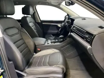 Photo 28 Volkswagen Touareg 3.0 TSI eHybrid 381ch Tiptronic 8 4Motion Elegance