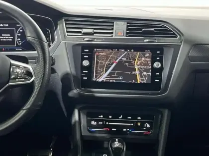 Photo 9 Volkswagen Tiguan 2.0 TDI 150ch DSG7 R-Line