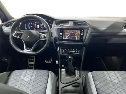 Photo 7 Volkswagen Tiguan 2.0 TDI 150ch DSG7 R-Line