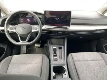 Photo 7 Volkswagen Golf 1.5 eHybrid 204 DSG6 VW Edition