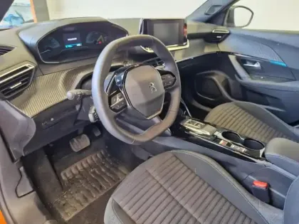 Photo 7 Peugeot 2008  e- 136ch Style