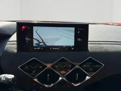 Photo 13 DS DS 3  Crossback BlueHDi 130ch Performance Line + Automatique 126g